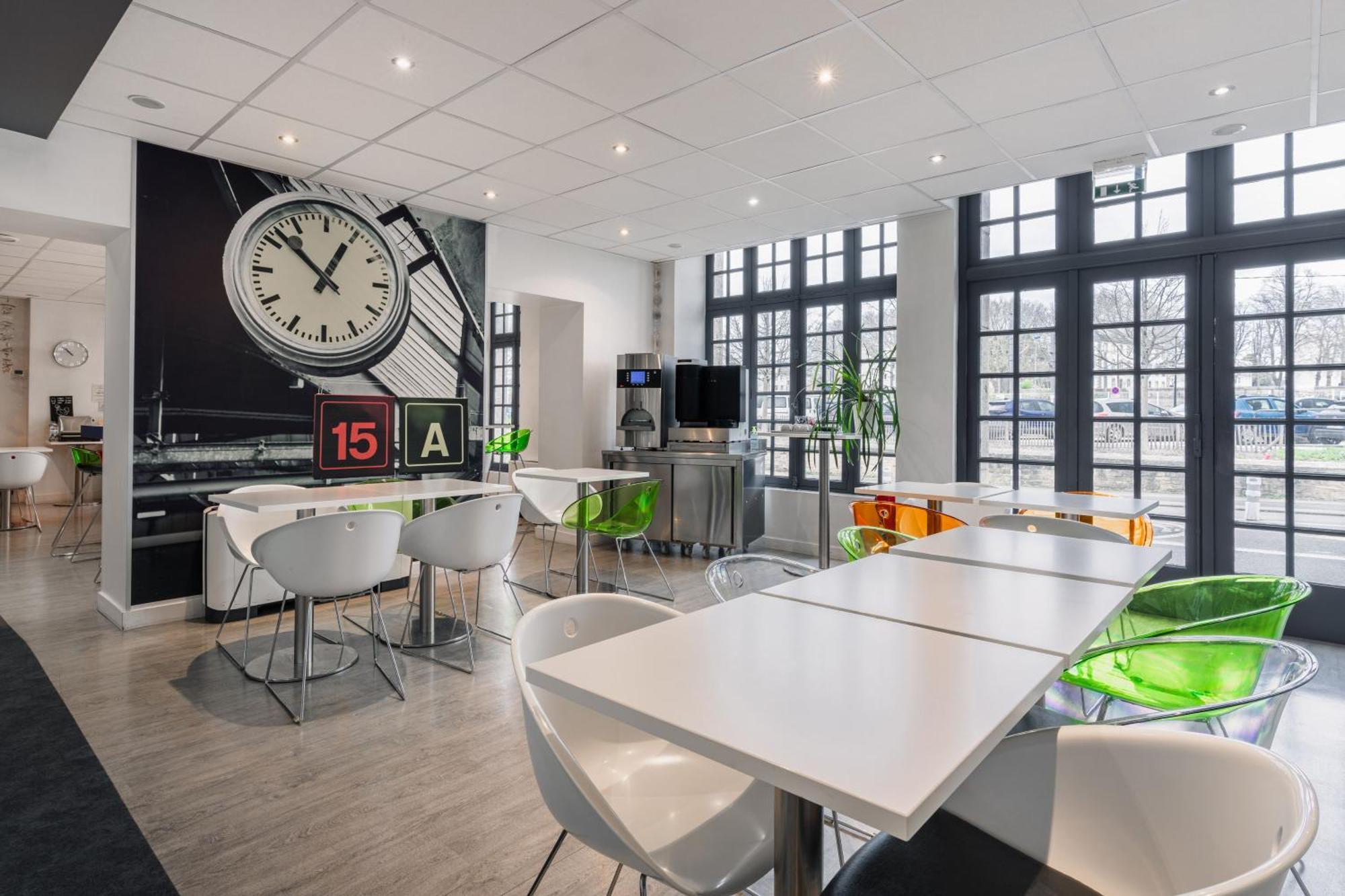 Ibis Styles Vannes Gare Centre Экстерьер фото