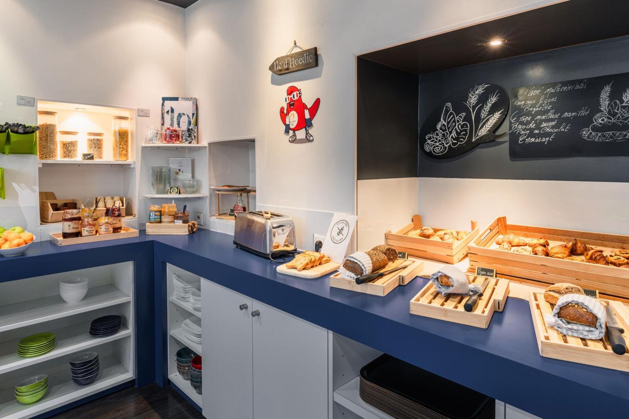 Ibis Styles Vannes Gare Centre Экстерьер фото