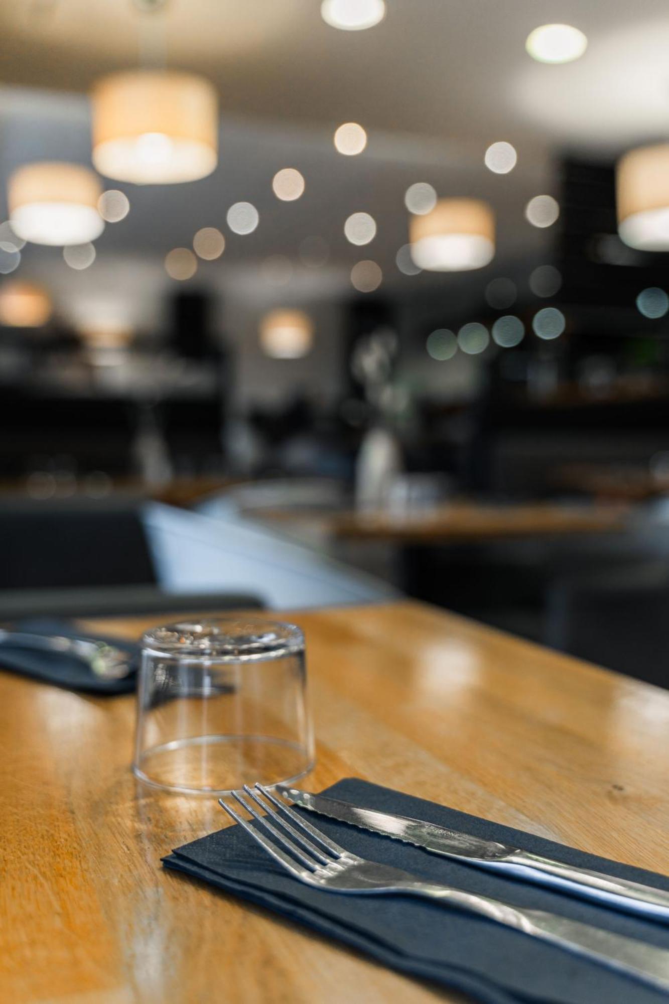 Ibis Styles Vannes Gare Centre Экстерьер фото