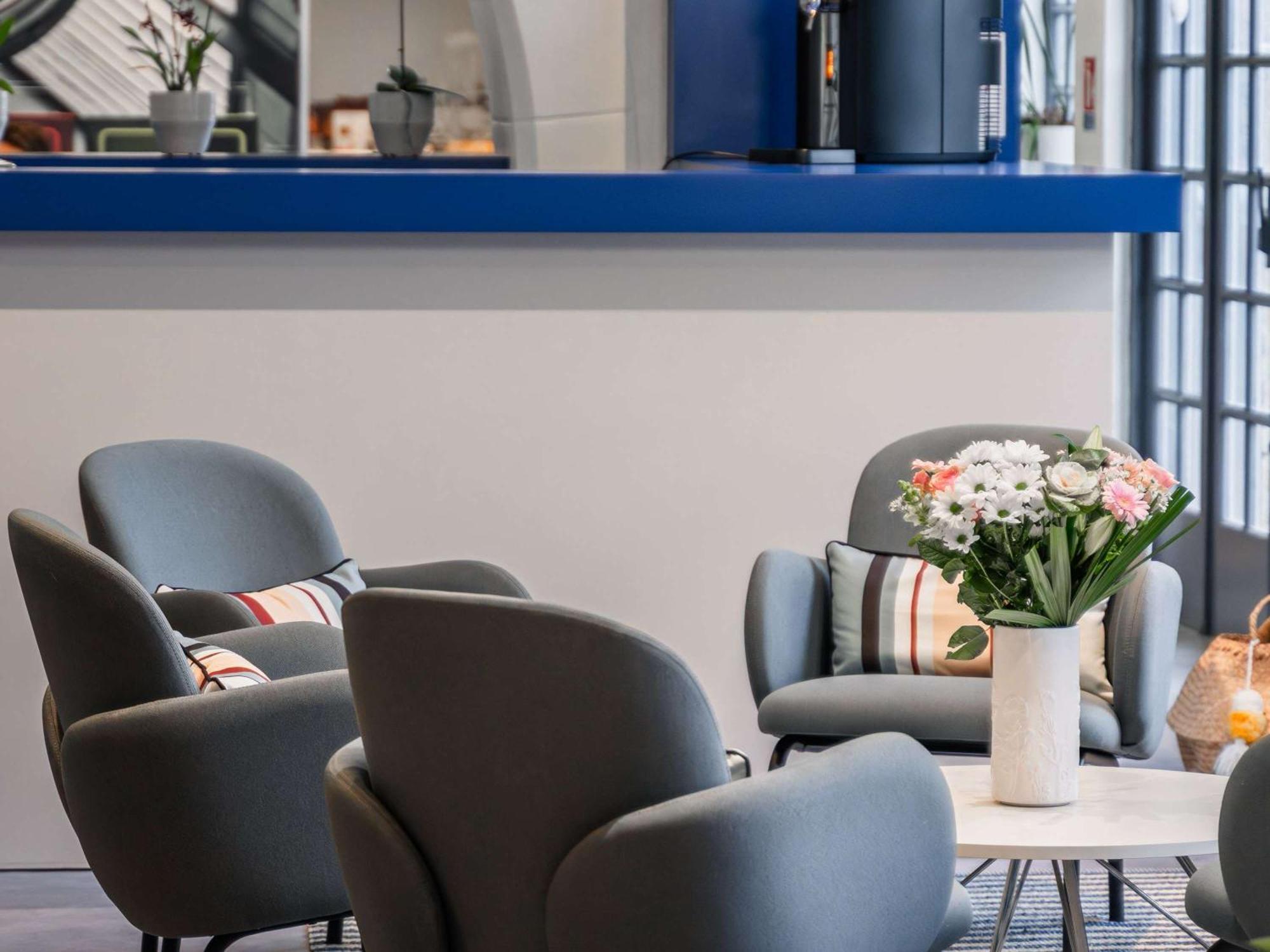 Ibis Styles Vannes Gare Centre Экстерьер фото