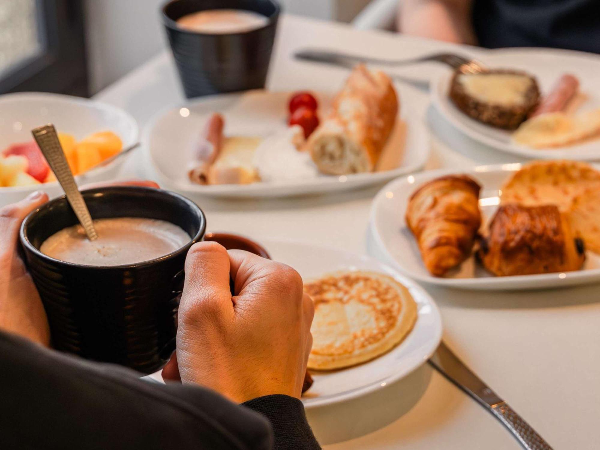 Ibis Styles Vannes Gare Centre Экстерьер фото
