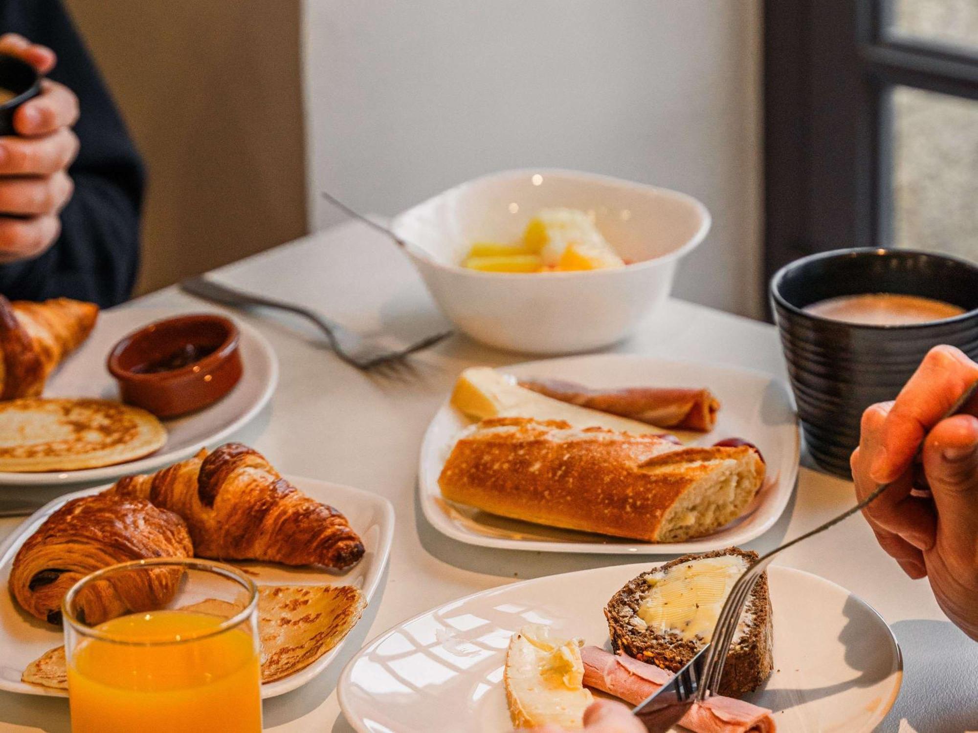 Ibis Styles Vannes Gare Centre Экстерьер фото