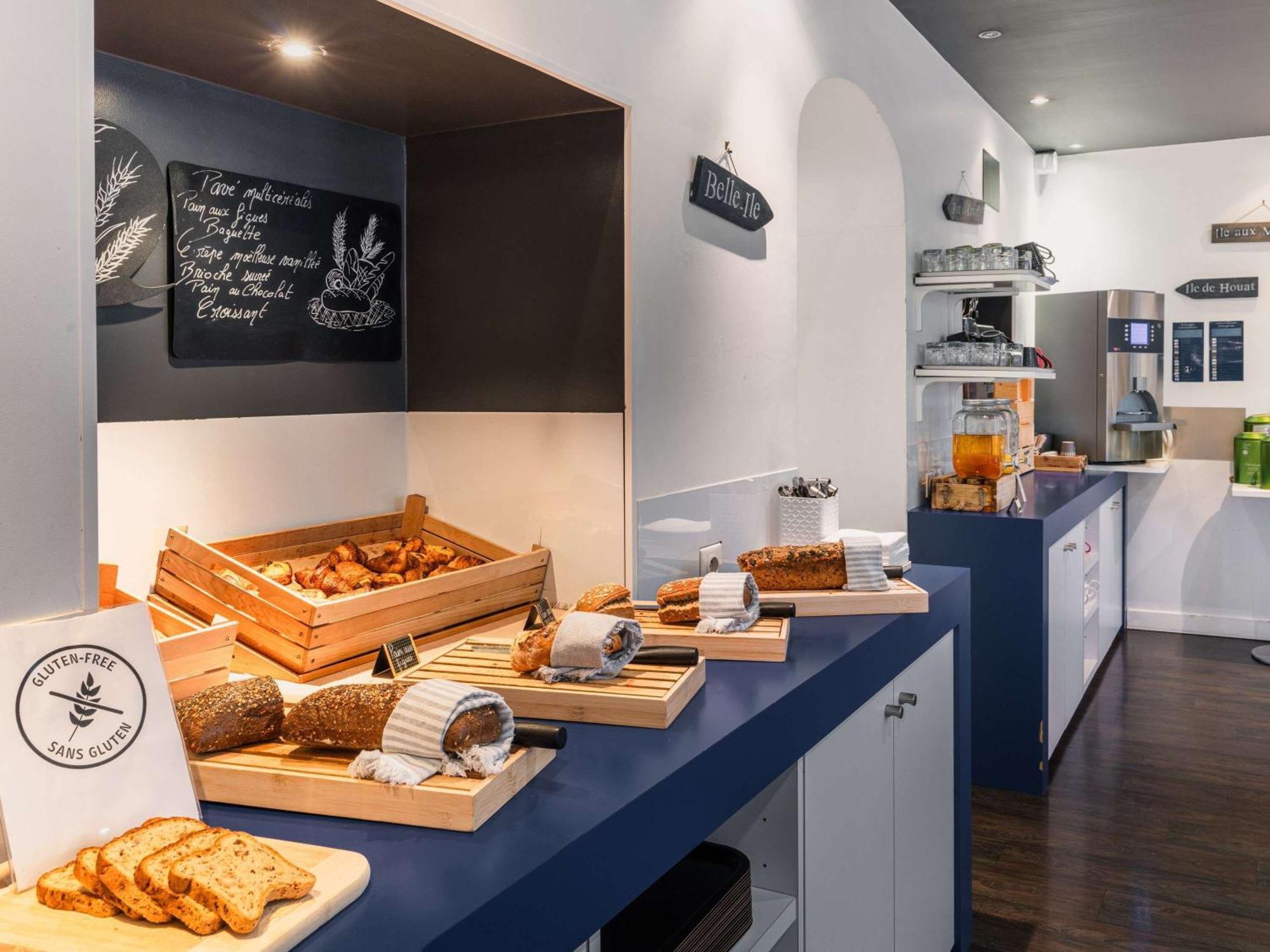 Ibis Styles Vannes Gare Centre Экстерьер фото