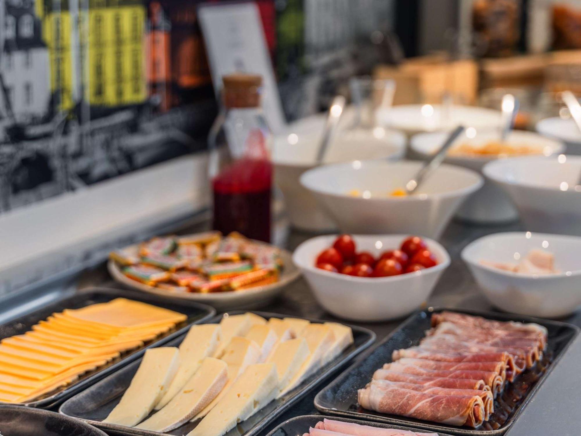 Ibis Styles Vannes Gare Centre Экстерьер фото