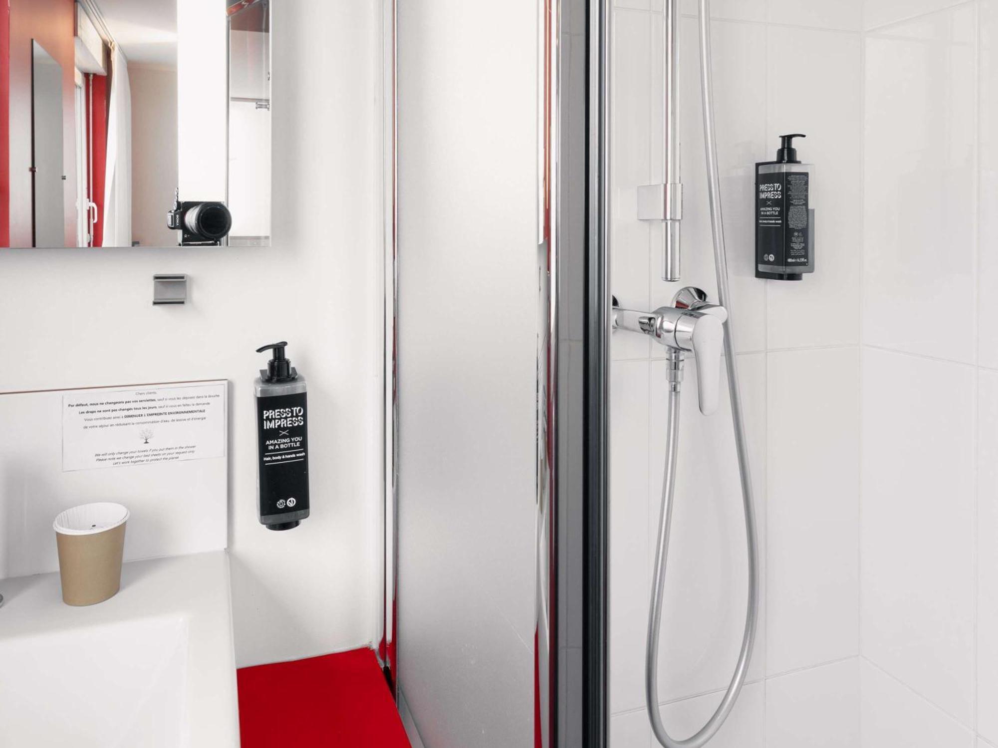Ibis Styles Vannes Gare Centre Экстерьер фото