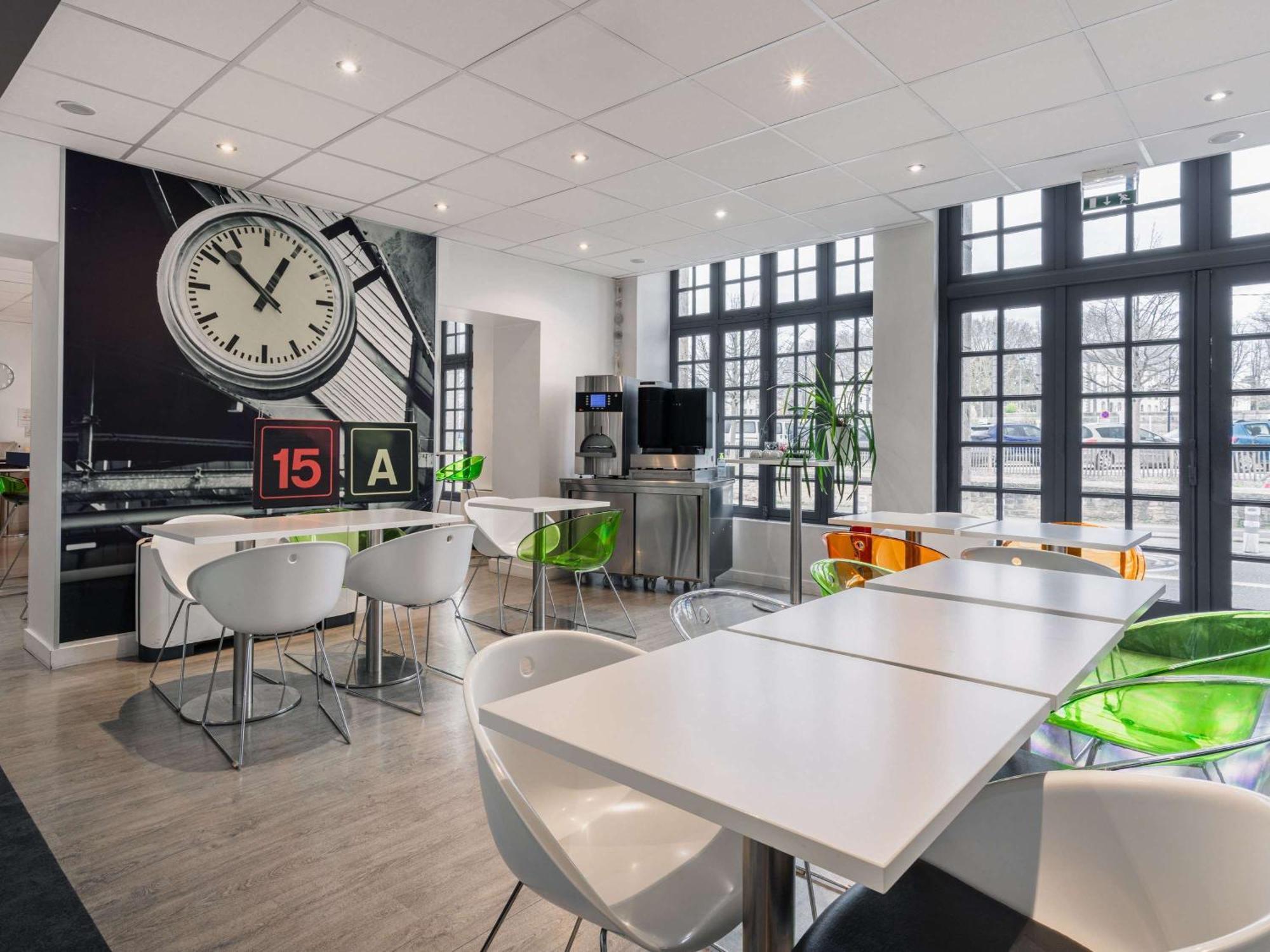 Ibis Styles Vannes Gare Centre Экстерьер фото